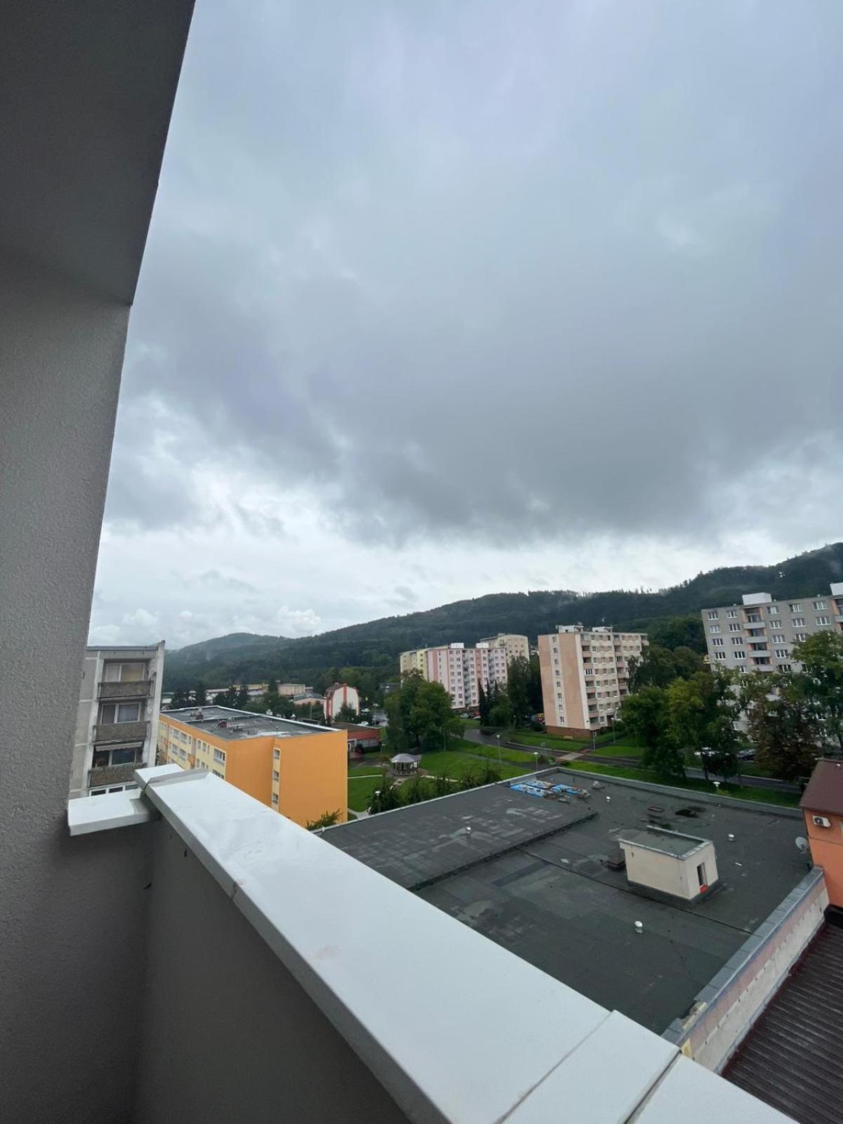 Apartmens Kv Karlovy Vary Exterior photo
